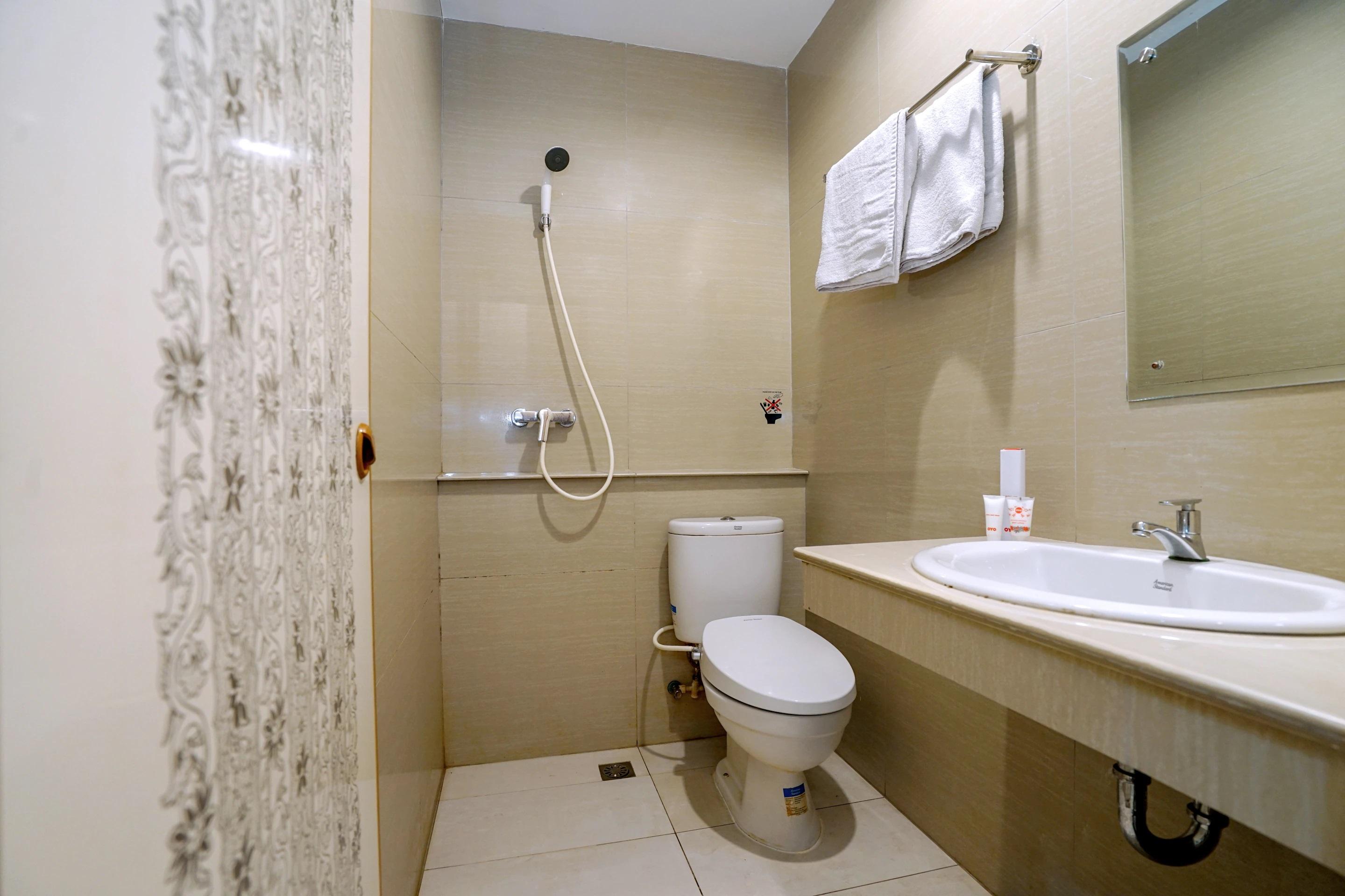 Oyo 251 The Maximus Hotel Palembang