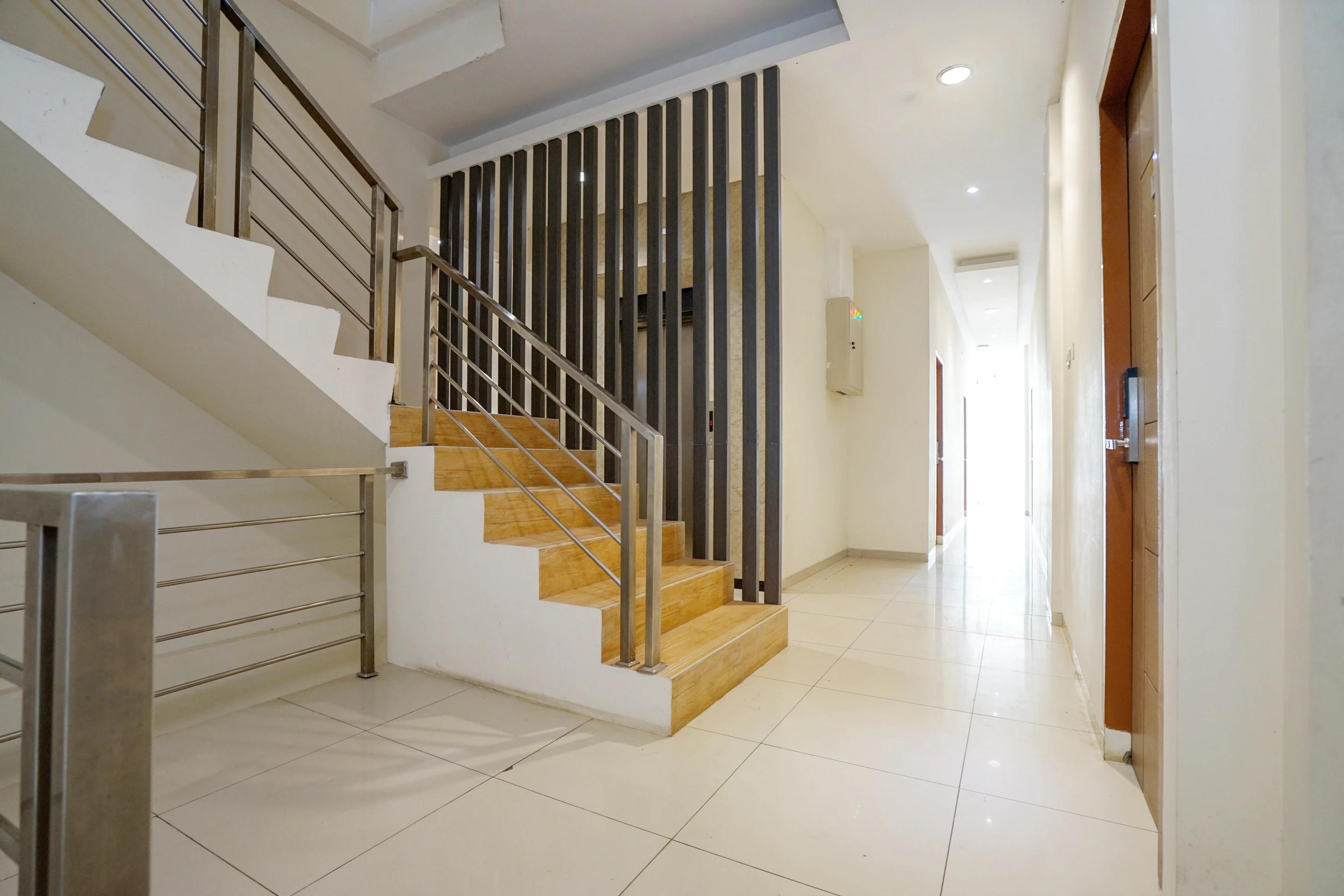 Oyo 251 The Maximus Hotel