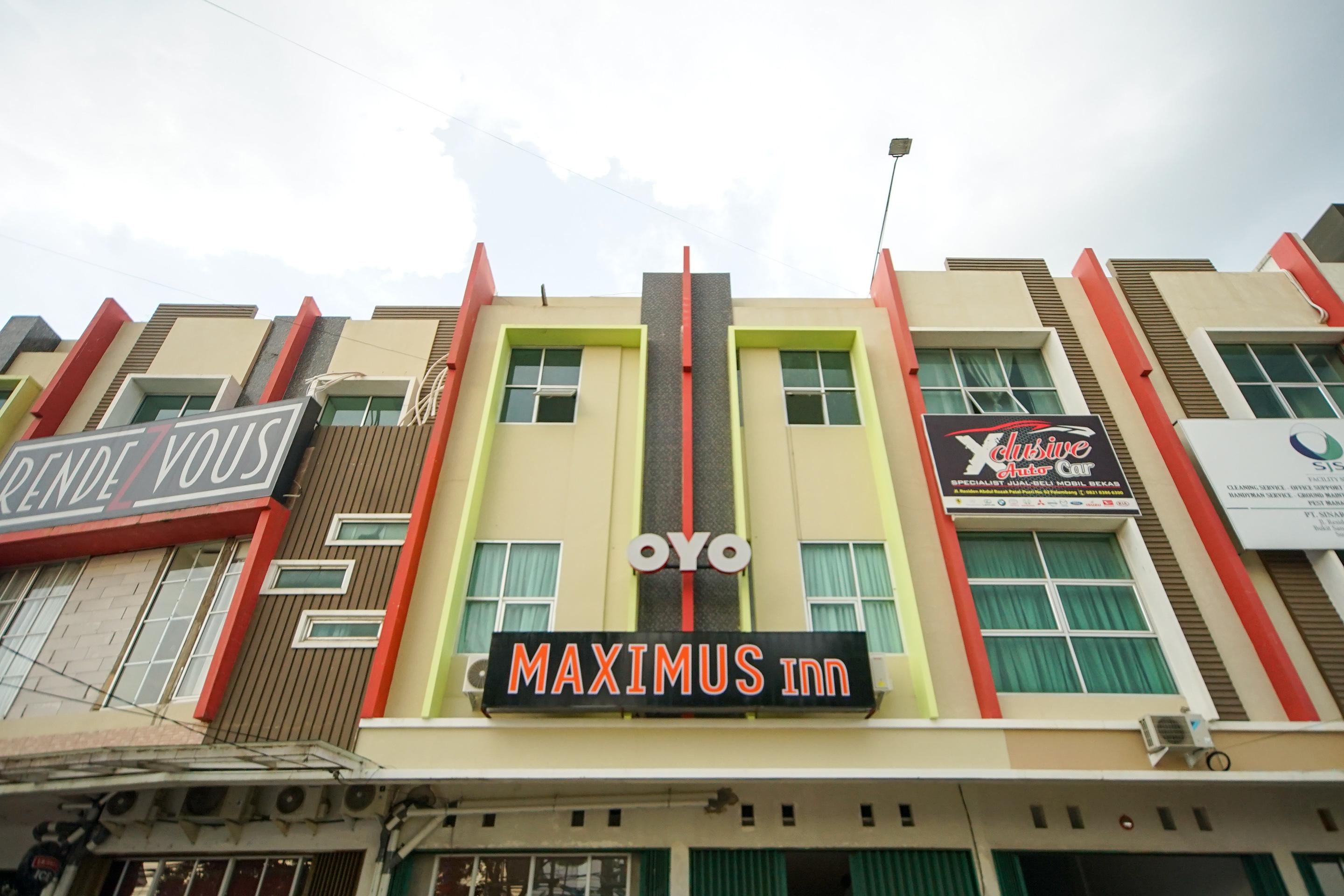 Oyo 251 The Maximus Hotel Palembang