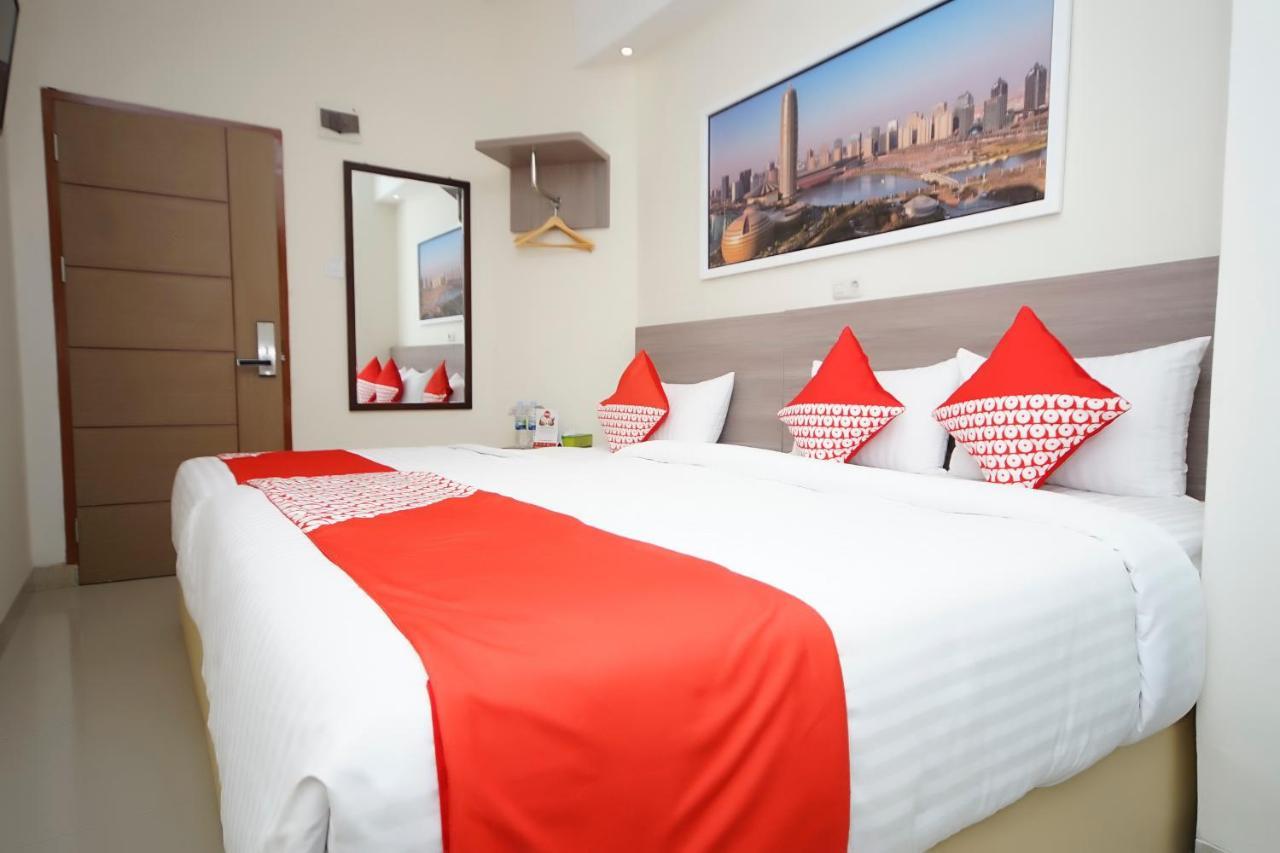 Oyo 251 The Maximus Hotel